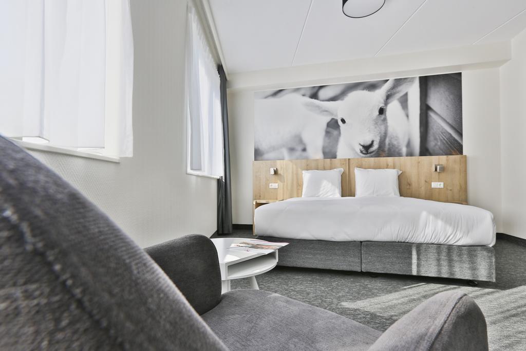 Hotel De Bonte Wever Assen Bagian luar foto