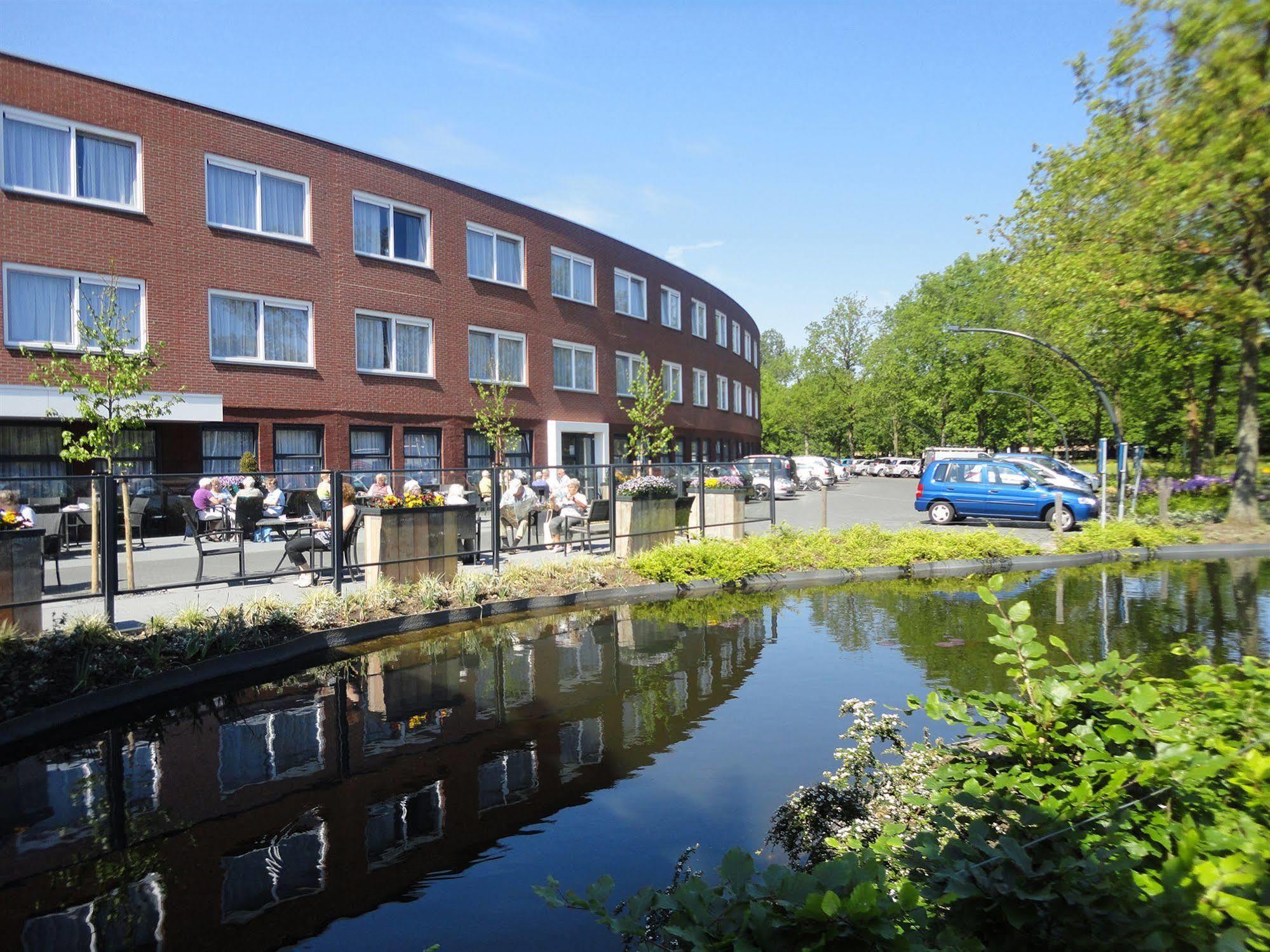 Hotel De Bonte Wever Assen Bagian luar foto