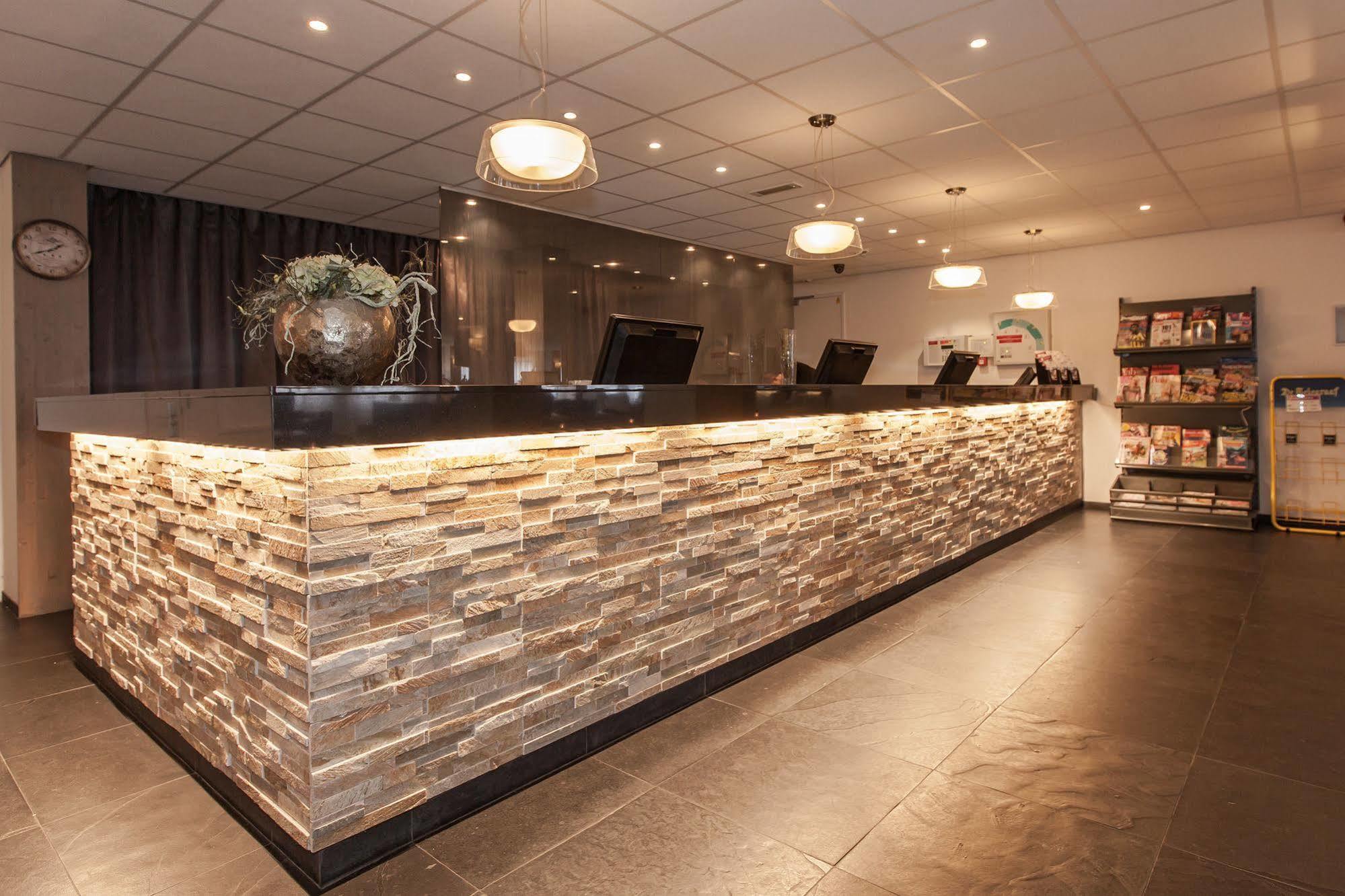 Hotel De Bonte Wever Assen Bagian luar foto