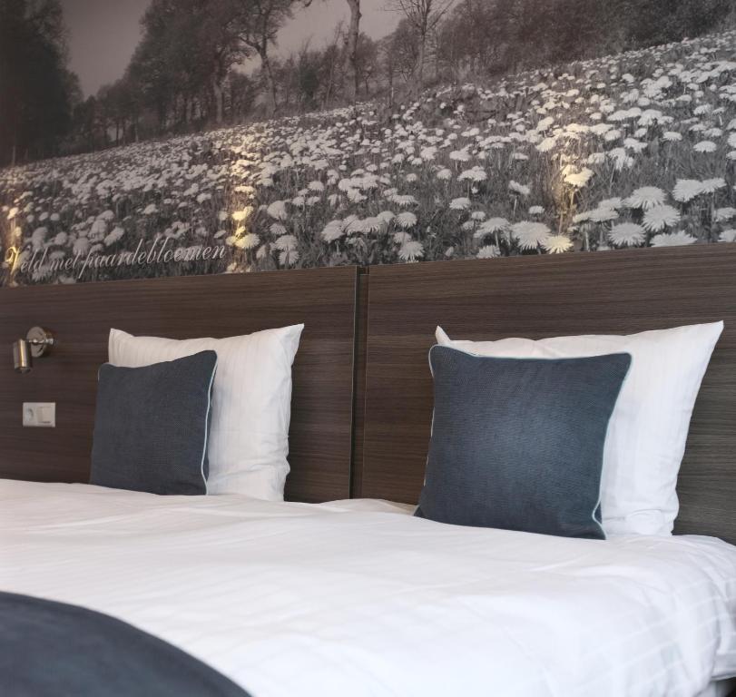 Hotel De Bonte Wever Assen Bagian luar foto